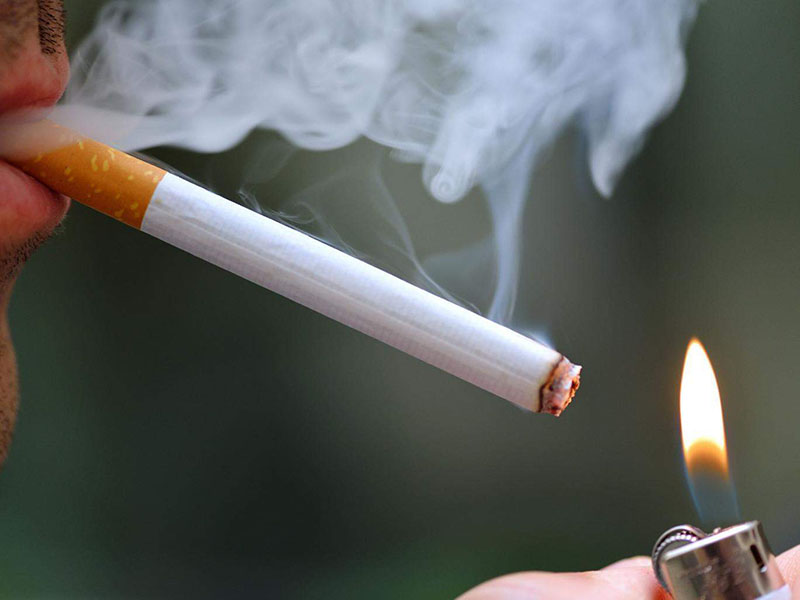 Hút thuốc lá làm tăng nguy cơ ung thư amidan