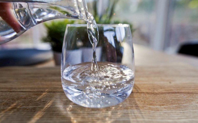 Bổ sung đủ nước giúp cơ thể phòng tránh nổi mẩn ngứa