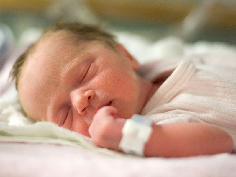 Trẻ sơ sinh là đối tượng có nguy cơ cao mắc viêm phế quản bội nhiễm