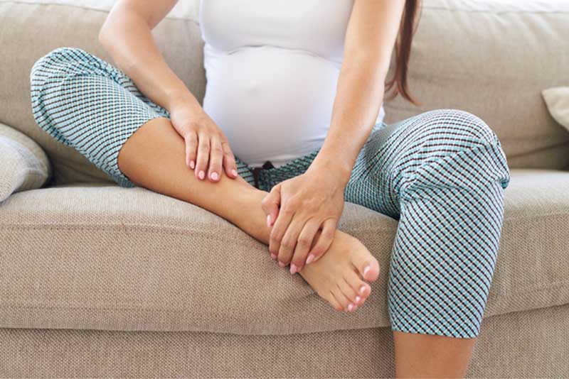 Viêm khớp bàn chân có thể là dấu hiệu của nhiều bệnh lý 