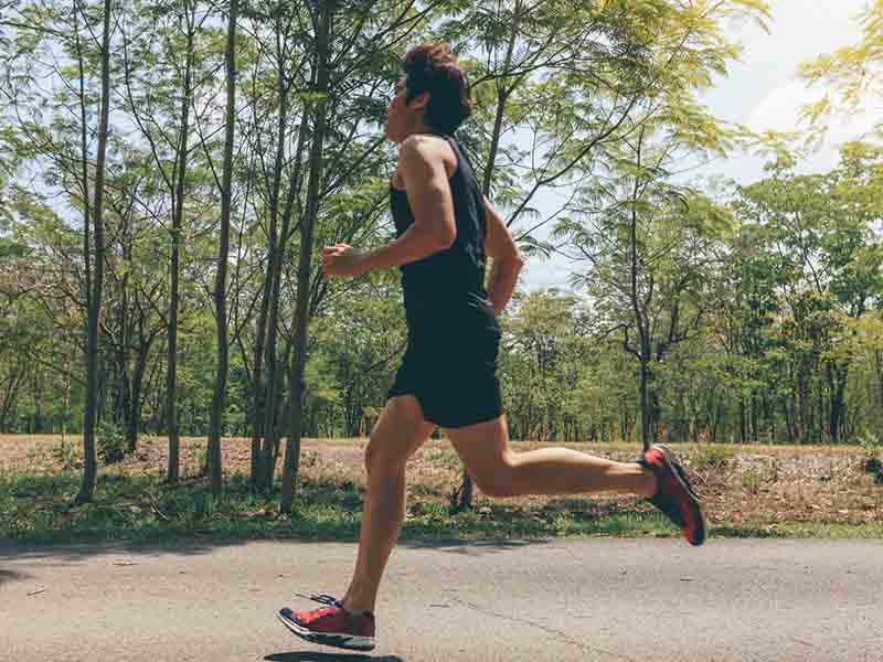Chạy bộ đúng tư thế giúp hạn chế tình trạng bị đau khớp gối