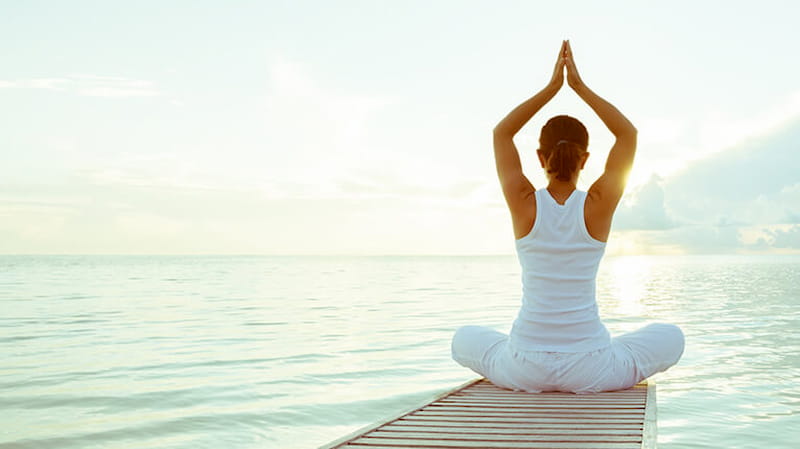 Tập yoga chữa bệnh xương khớp