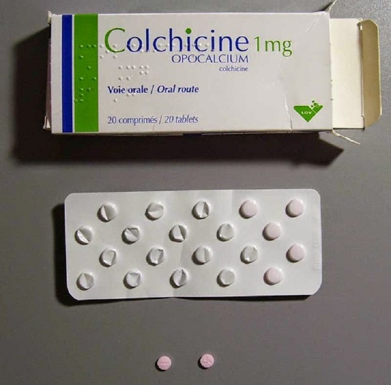 Thuốc Colchicine điều trị viêm khớp cổ tay do bệnh gout