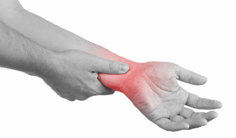 Viêm khớp cổ tay có nguy hiểm không? Điều trị thế nào?