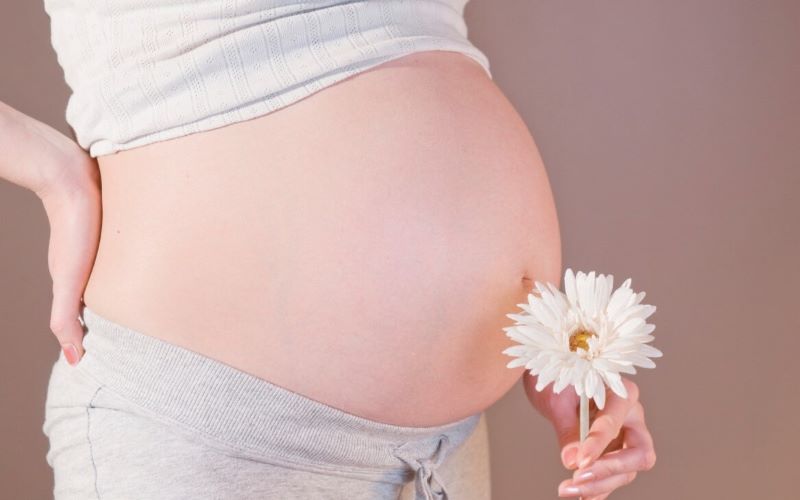 Viêm âm đạo khi mang thai thường gây nhiều khó chịu cho người bệnh