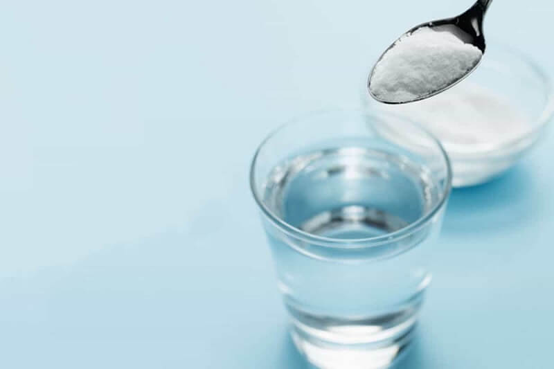 Nước muối có tác dụng tiêu diệt vi khuẩn, giảm các triệu chứng ho