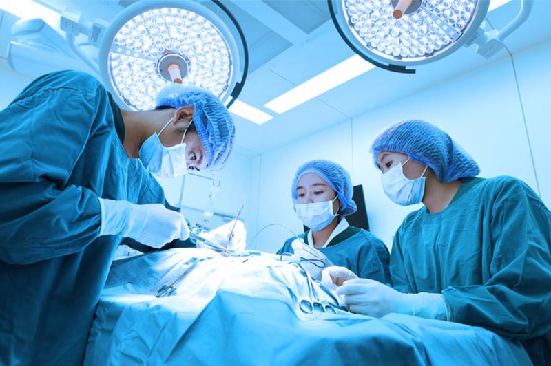 Phẫu thuật sẽ được chỉ định khi bệnh không thể khắc phục được bằng các phương pháp khác