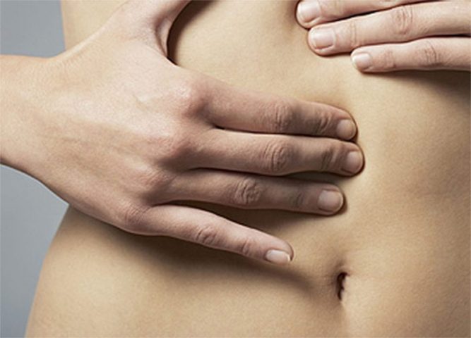 Đau bụng trên rốn có thể là dấu hiệu của bệnh viêm đại tràng
