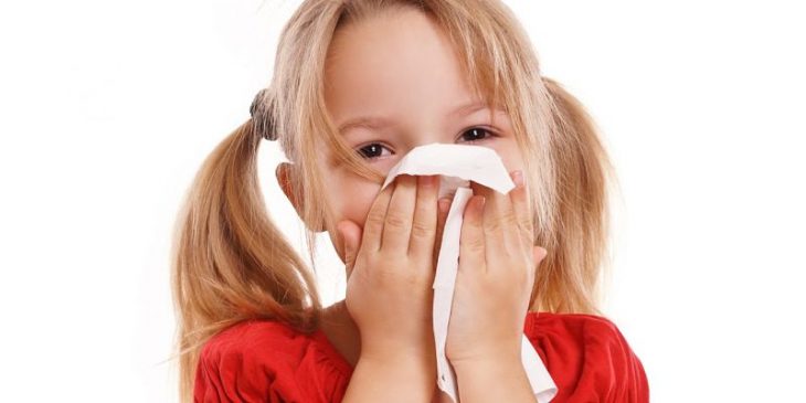 Vi khuẩn xâm nhập vào cơ thể bé gây ra tình trạng ho sổ mũi