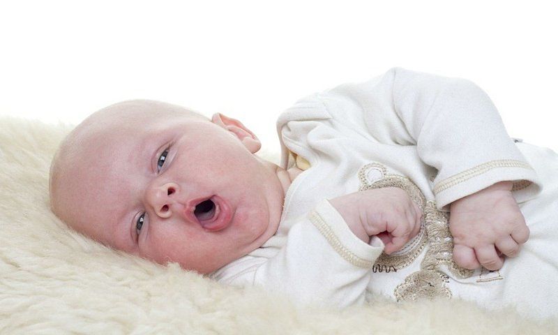 Vàng da sơ sinh có thể gây ra nhiều bệnh lý nguy hiểm ở trẻ