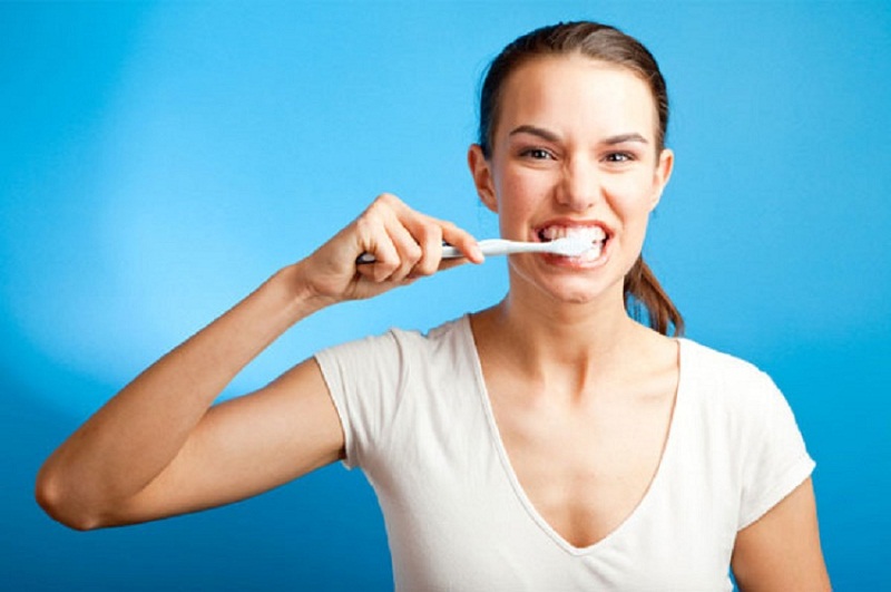 Đánh răng thường xuyên giúp ngăn ngừa các bệnh về răng miệng