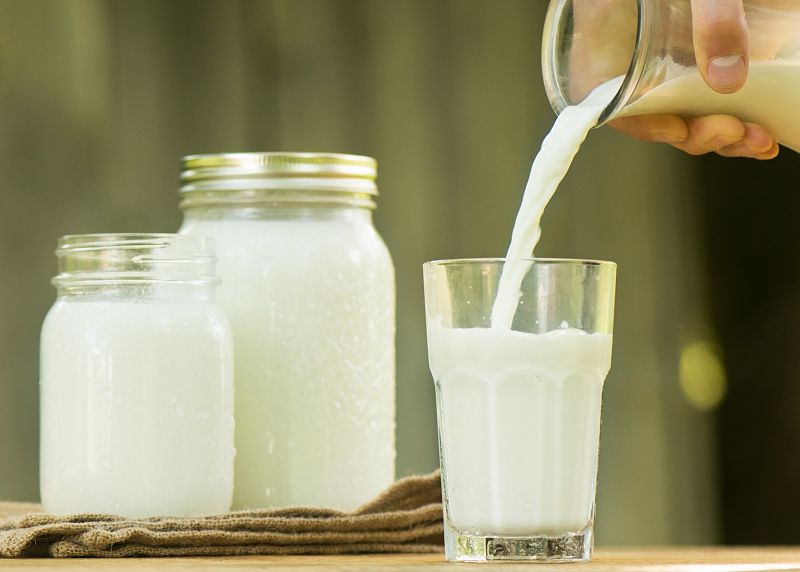 Uống sữa tươi không đường mỗi ngày giúp làm ổn định đường huyết cho người bị tiểu đường