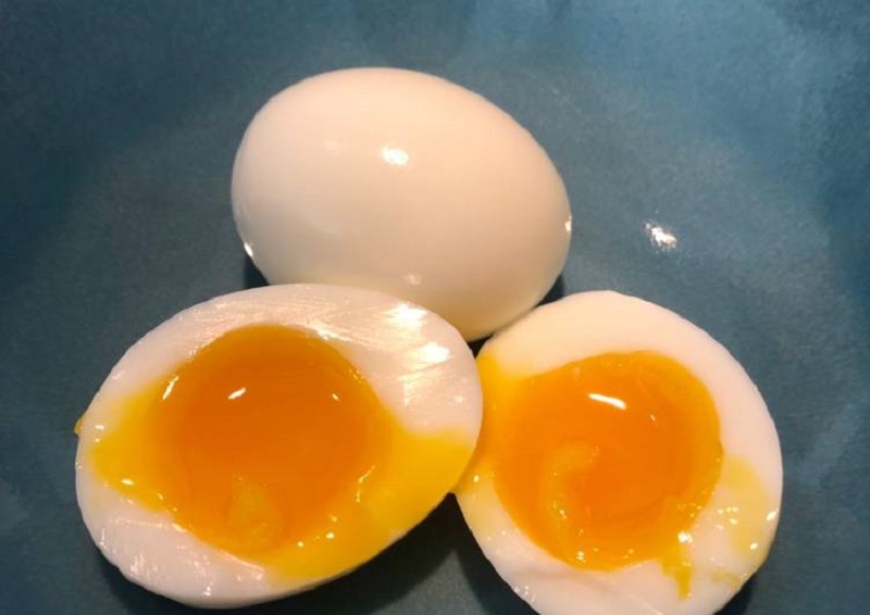 Hạn chế ăn trứng lòng đào để phòng ngừa virus Corona