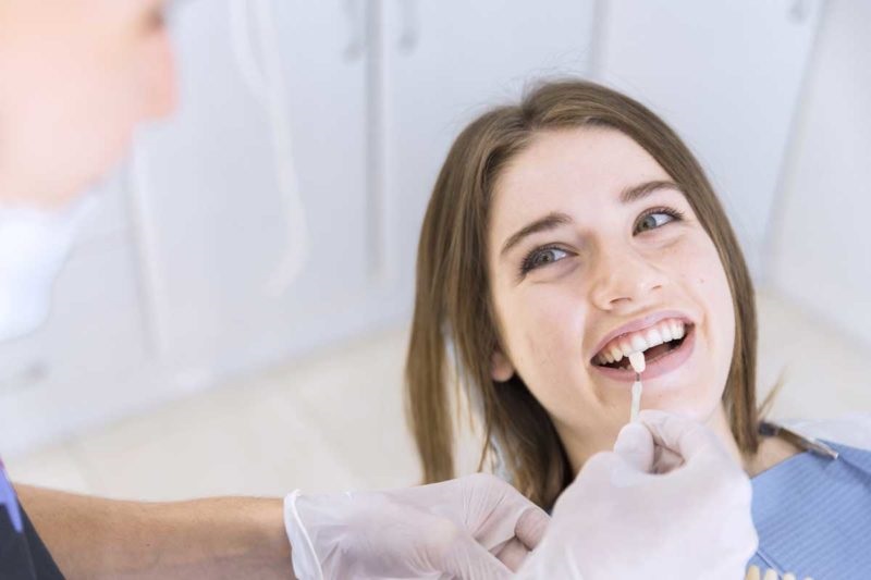 Lựa chọn nha khoa uy tín để thực hiện việc bọc răng sứ